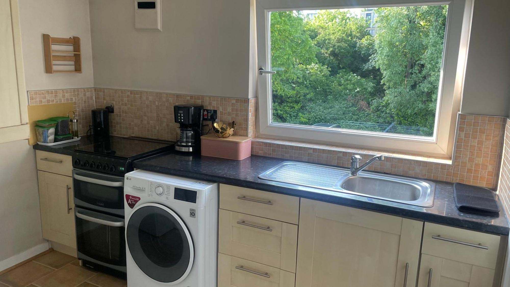 Cosy Flat For 4, Family Friendly, Private Parking, Close To Central Londra Dış mekan fotoğraf