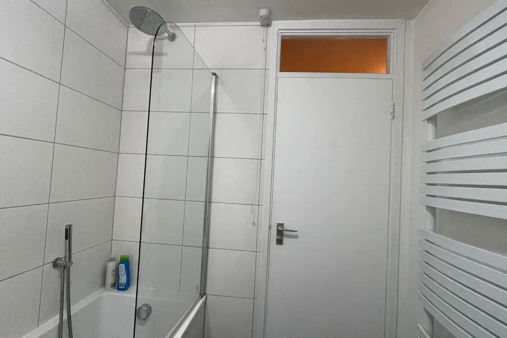 Cosy Flat For 4, Family Friendly, Private Parking, Close To Central Londra Dış mekan fotoğraf